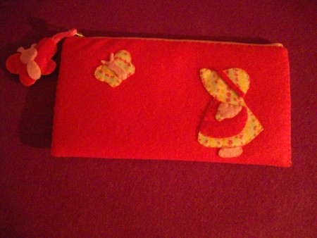 bolsa com feicho em feltro